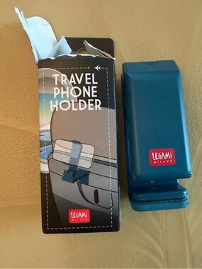 Legami Milano blue travel phone holder